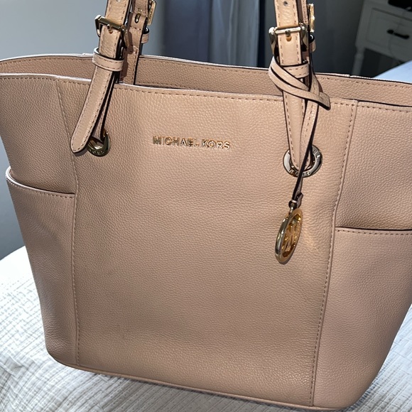 Michael Kors Purse - Picture 3 of 4